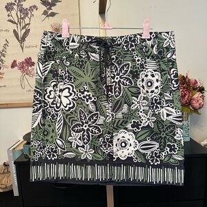 LOFT floral denim skirt. Size 4. Perfect condition.